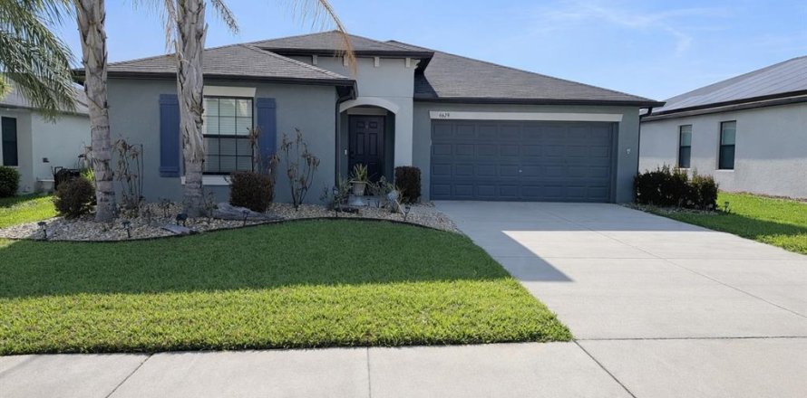 Casa en Zephyrhills, Florida 4 dormitorios, 178.19 m2 № 2233558