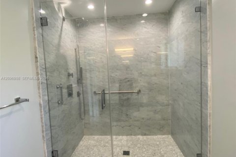 Villa ou maison à louer à Pinecrest, Floride: 4 chambres, 211.45 m2 № 2389690 - photo 14