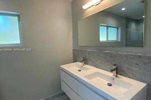 Villa ou maison à louer à Pinecrest, Floride: 4 chambres, 211.45 m2 № 2389690 - photo 10