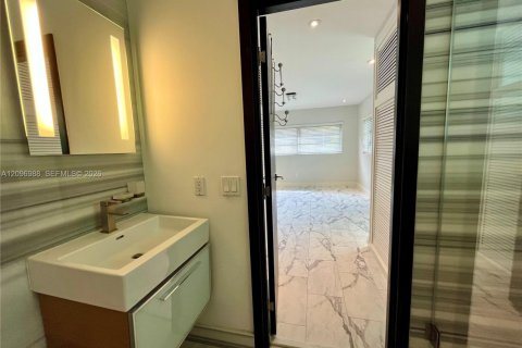 Villa ou maison à louer à Pinecrest, Floride: 4 chambres, 211.45 m2 № 2389690 - photo 23