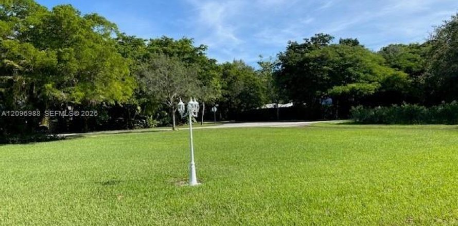 Villa ou maison à Pinecrest, Floride 4 chambres, 211.45 m2 № 2389690