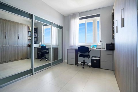 Copropriété à vendre à Miami Beach, Floride: 2 chambres, 82.68 m2 № 1964926 - photo 17