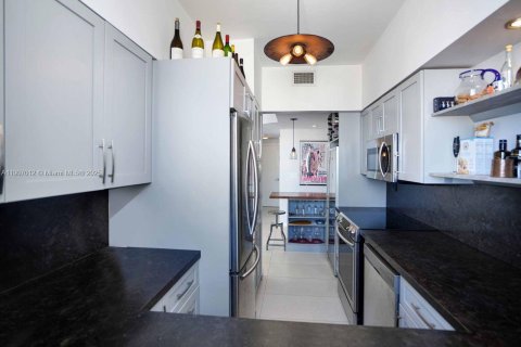Copropriété à vendre à Miami Beach, Floride: 2 chambres, 82.68 m2 № 1964926 - photo 12