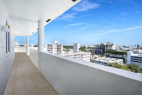 Copropriété à vendre à Miami Beach, Floride: 2 chambres, 82.68 m2 № 1964926 - photo 8