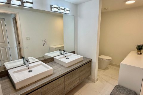 Copropriété à vendre à Sunny Isles Beach, Floride: 2 chambres, 162.86 m2 № 1950164 - photo 15