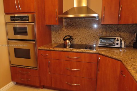 Condominio en venta en Miami Beach, Florida, 1 dormitorio, 76.55 m2 № 1852005 - foto 7