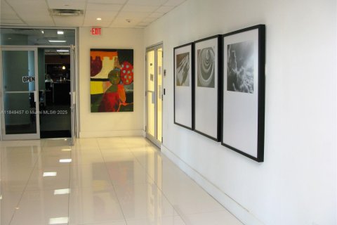 Condominio en venta en Miami Beach, Florida, 1 dormitorio, 76.55 m2 № 1852005 - foto 25