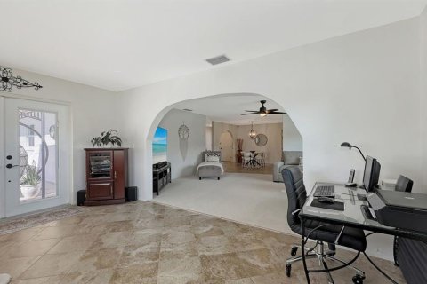 Villa ou maison à louer à Sarasota, Floride: 3 chambres, 179.12 m2 № 2406978 - photo 18
