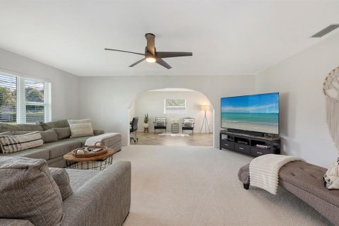 Villa ou maison à louer à Sarasota, Floride: 3 chambres, 179.12 m2 № 2406978 - photo 13
