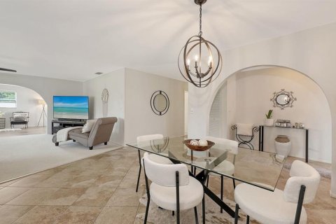Villa ou maison à louer à Sarasota, Floride: 3 chambres, 179.12 m2 № 2406978 - photo 8
