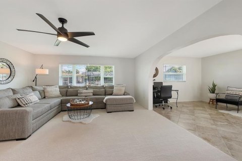 Villa ou maison à louer à Sarasota, Floride: 3 chambres, 179.12 m2 № 2406978 - photo 15