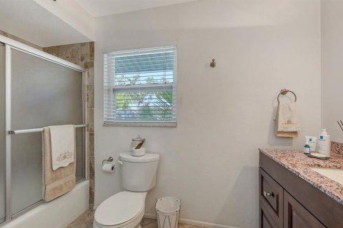 Villa ou maison à louer à Sarasota, Floride: 3 chambres, 179.12 m2 № 2406978 - photo 29