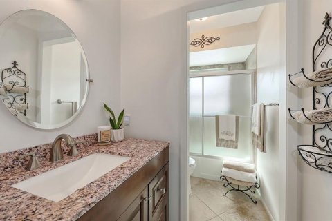 Villa ou maison à louer à Sarasota, Floride: 3 chambres, 179.12 m2 № 2406978 - photo 27