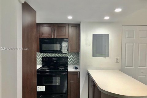Copropriété à louer à Miami, Floride: 1 chambre, 63.17 m2 № 2363672 - photo 5