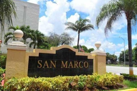 Condo à Miami, Floride, 1 chambre  № 2363672