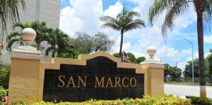 Condo à Miami, Floride, 1 chambre № 2363672