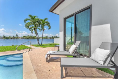 Villa ou maison à louer à Miami, Floride: 3 chambres, 278.71 m2 № 1923344 - photo 7