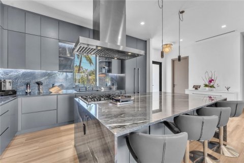Villa ou maison à louer à Miami, Floride: 3 chambres, 278.71 m2 № 1923344 - photo 18