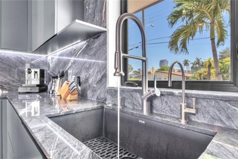 Villa ou maison à louer à Miami, Floride: 3 chambres, 278.71 m2 № 1923344 - photo 20