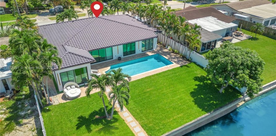 Villa ou maison à Miami, Floride 3 chambres, 278.71 m2 № 1923344