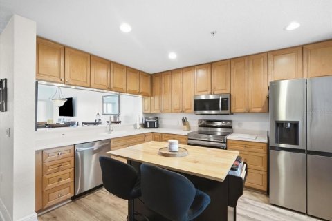 Copropriété à vendre à Madeira Beach, Floride: 2 chambres, 125.42 m2 № 2375520 - photo 14