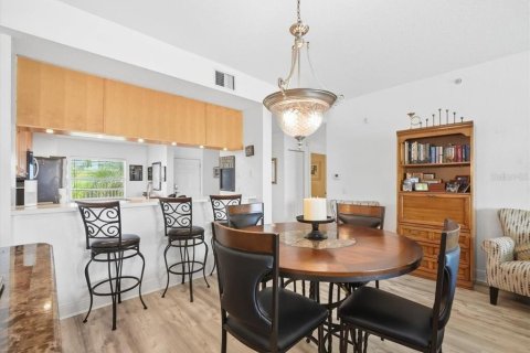 Copropriété à vendre à Madeira Beach, Floride: 2 chambres, 125.42 m2 № 2375520 - photo 16