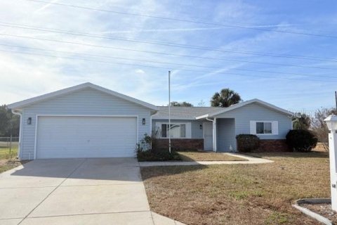 Villa ou maison à Summerfield, Floride 3 chambres, 136.19 m2 № 2141946