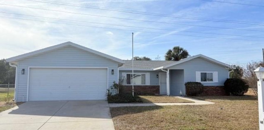 Villa ou maison à Summerfield, Floride 3 chambres, 136.19 m2 № 2141946
