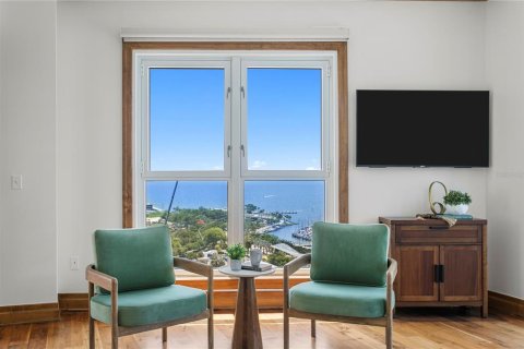Condo in Saint Petersburg, Florida, 3 bedrooms  № 2200878 - photo 28