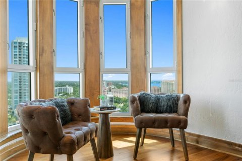Condo in Saint Petersburg, Florida, 3 bedrooms  № 2200878 - photo 26