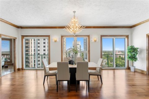 Condo in Saint Petersburg, Florida, 3 bedrooms  № 2200878 - photo 17