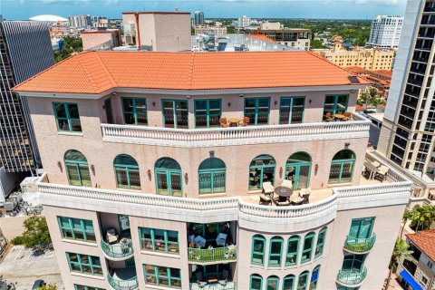 Condo in Saint Petersburg, Florida, 3 bedrooms  № 2200878 - photo 5