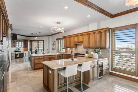 Condo in Saint Petersburg, Florida, 3 bedrooms  № 2200878 - photo 18