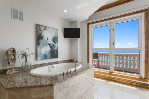 Condo in Saint Petersburg, Florida, 3 bedrooms  № 2200878 - photo 30