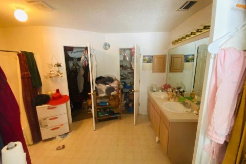 Купить виллу или дом в Палм-Кост, Флорида 8 комнат, 207.92м2, № 2317224 - фото 15