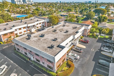 Condo in Pompano Beach, Florida, 2 bedrooms № 2082597 - photo 28