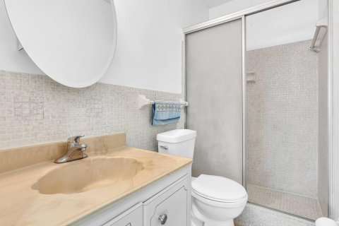 Condo in Pompano Beach, Florida, 2 bedrooms № 2082597 - photo 21