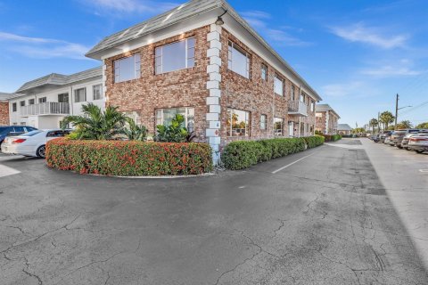 Condo in Pompano Beach, Florida, 2 bedrooms № 2082597 - photo 27