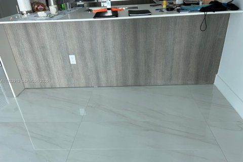 Condominio en venta en Sunny Isles Beach, Florida, 2 dormitorios, 128.39 m2 № 1982326 - foto 7