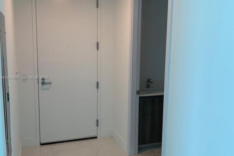 Condominio en venta en Sunny Isles Beach, Florida, 2 dormitorios, 128.39 m2 № 1982326 - foto 16