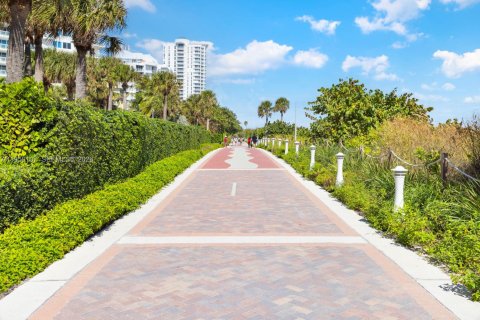 Condominio en venta en Miami Beach, Florida, 1 dormitorio, 45.52 m2 № 2005438 - foto 13