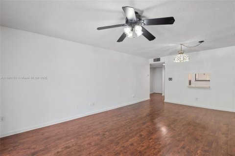 Купить кондоминиум в Плантация, Флорида 1 спальня, 69.68м2, № 1948129 - фото 11