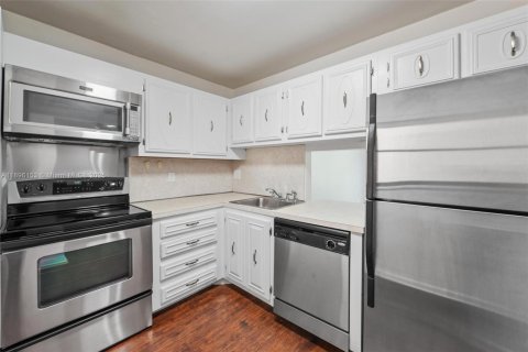 Купить кондоминиум в Плантация, Флорида 1 спальня, 69.68м2, № 1948129 - фото 6