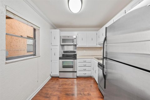 Купить кондоминиум в Плантация, Флорида 1 спальня, 69.68м2, № 1948129 - фото 5