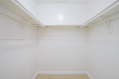 Купить кондоминиум в Плантация, Флорида 1 спальня, 69.68м2, № 1948129 - фото 19