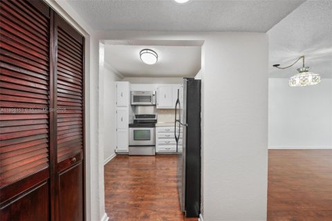 Купить кондоминиум в Плантация, Флорида 1 спальня, 69.68м2, № 1948129 - фото 4