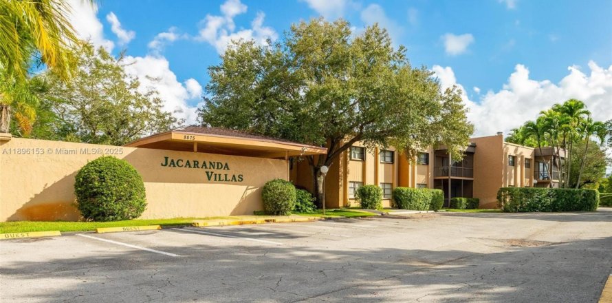 Кондоминиум с 1 спальней в Плантация, Флорида № 1948129