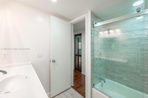 Купить кондоминиум в Плантация, Флорида 1 спальня, 69.68м2, № 1948129 - фото 14