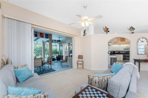 Casa en venta en Rotonda, Florida, 3 dormitorios, 193.98 m2 № 1919940 - foto 13