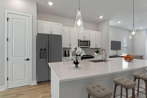 Adosado en alquiler en Saint Petersburg, Florida, 3 dormitorios, 181.16 m2 № 1829136 - foto 3